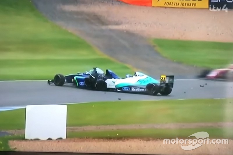 VÍDEO: Piloto da Fórmula 4 inglesa sofre grave acidente