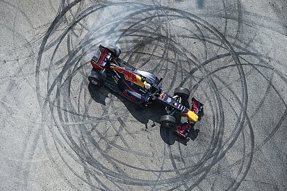Hibrid Mercedes és üvöltő Red Bull is lesz az idei Nagy Futamon!