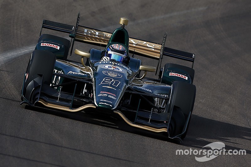 Hildebrand regresa al coche en Phoenix
