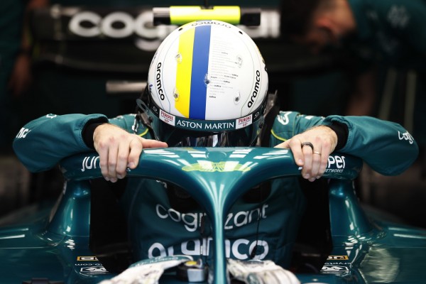 Sebastian Vettel und sein Ukraine-Helm: "Wünschte, es gäbe keinen Grund dafür"