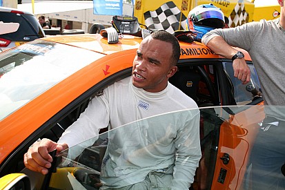 Nicolas Hamilton kehrt in den Rennsport zurück