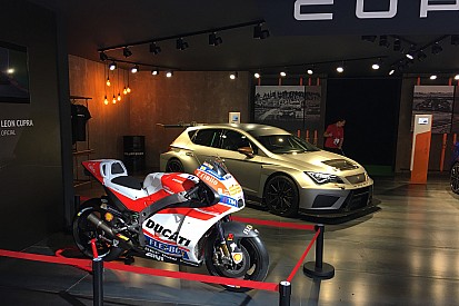 La Ducati de Lorenzo, en el Salón del Automóvil de Barcelona