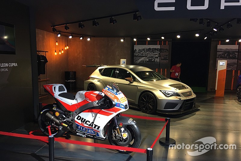 La Ducati de Lorenzo, en el Salón del Automóvil de Barcelona