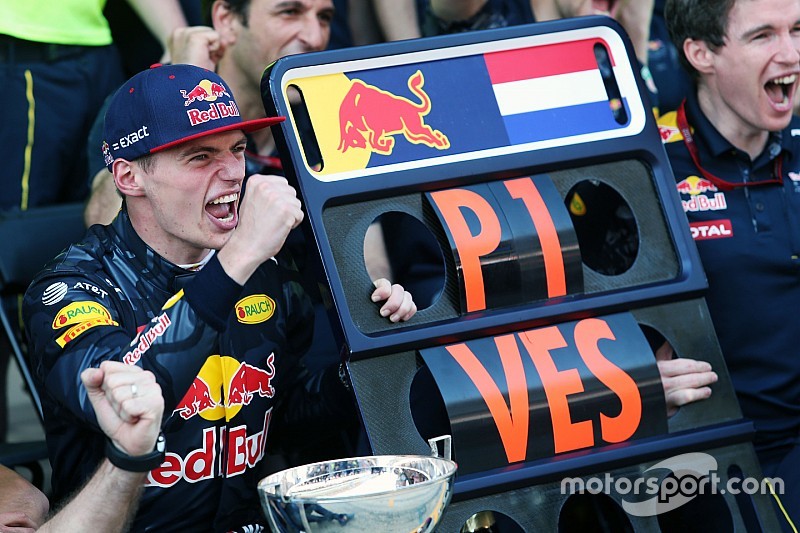 In beeld: De overwinning van Max Verstappen in Spanje