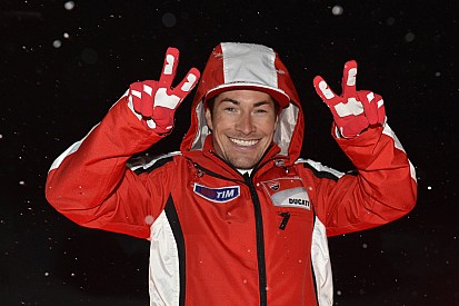 Mundo do esporte a motor presta homenagem a Nicky Hayden