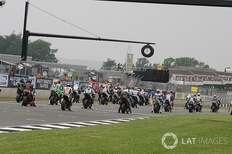 El WorldSBK regresa a la acción en Donington con Hayden en la memoria