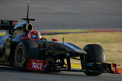 Räikkönen győztes F1-es autójával tesztel ma Kubica