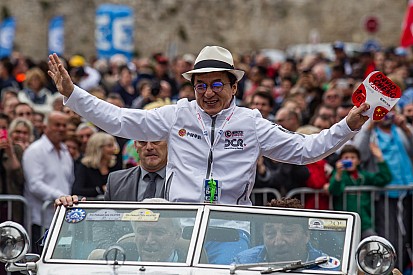 Jackie Chan comemora vitória em Le Mans: “Parece um Oscar”