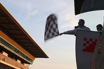 GP Österreich 2017: Fans können Zielflagge schwenken