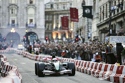 Besok akan digelar eksibisi F1 di jalanan kota London
