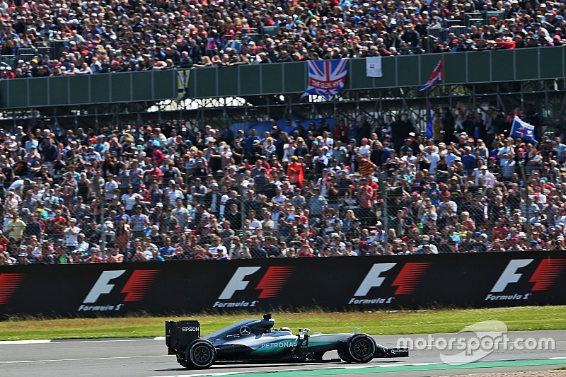 Silverstone activa la cláusula de rompimiento con la F1