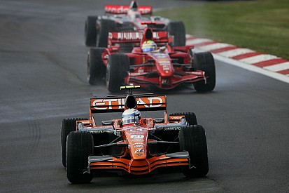 Vor 10 Jahren: Markus Winkelhock führt beim F1-Debüt