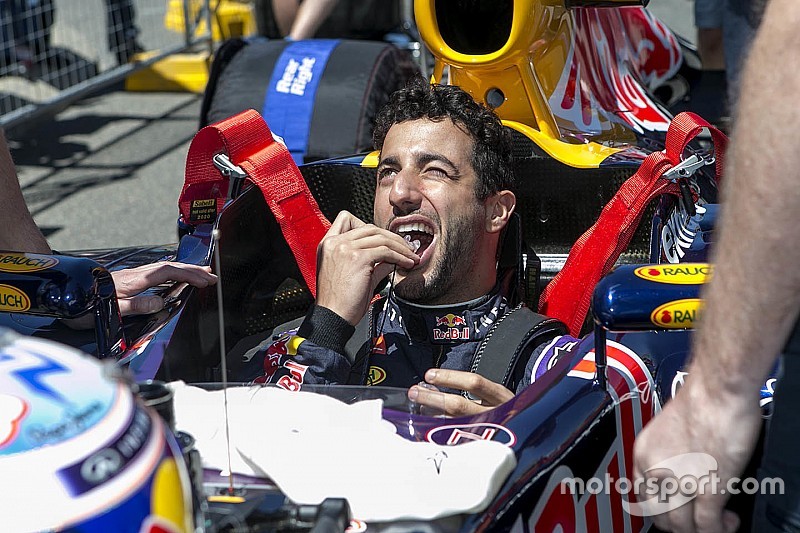 Hamilton Vs. Ricciardo a Hungaroringen: ez nagyot szólt!