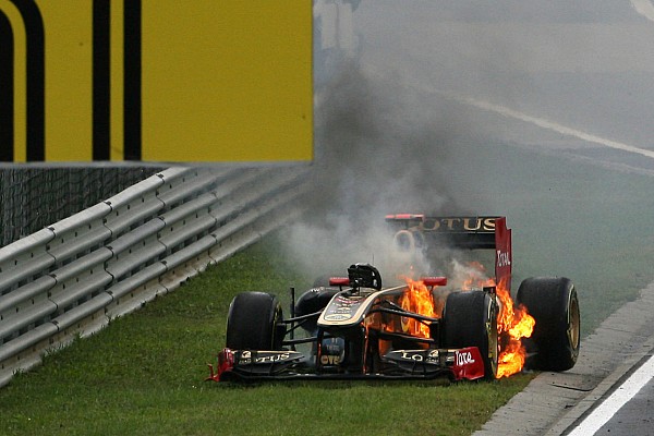 El incendio del Lotus de Nick Heidfeld en Hungría
