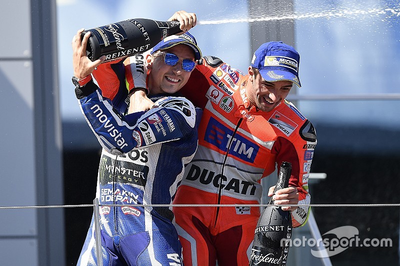 Iannone: “Lorenzo está llegando, aquí será de los más rápidos”