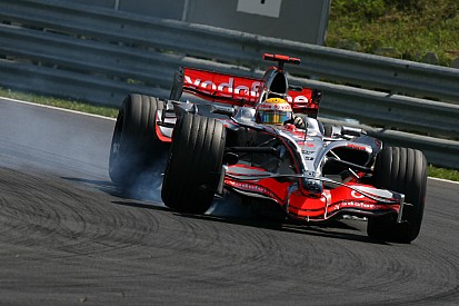 Video: Die Pole-Autos von Lewis Hamilton in der Formel 1