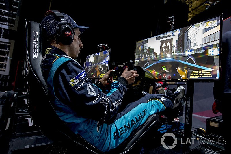 Al Red Bull Media World di Lucerna, Buemi contro tutti al simulatore!