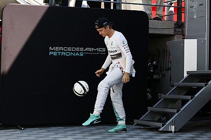 Vídeo: Rosberg acepta el reto de Cristiano Ronaldo
