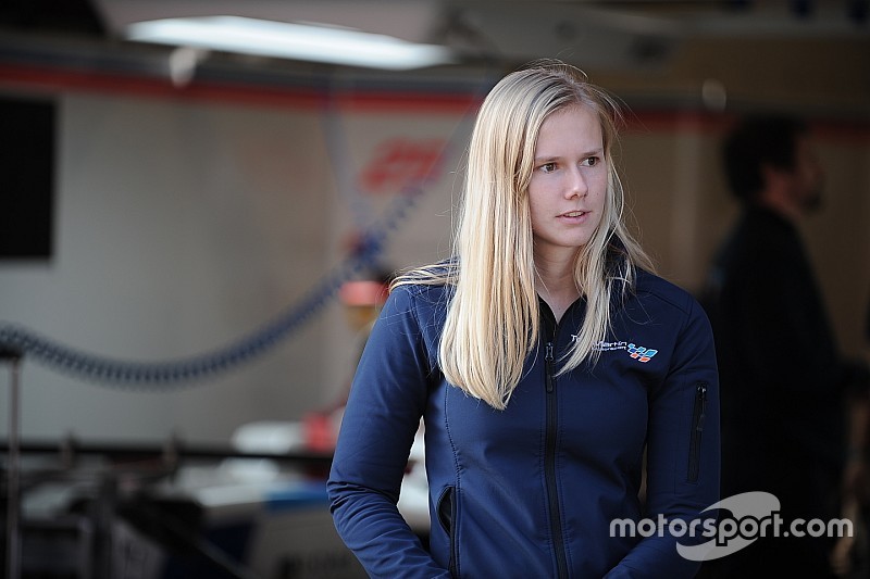 GT4: Beitske Visser zorgt voor debuutzege BMW M4