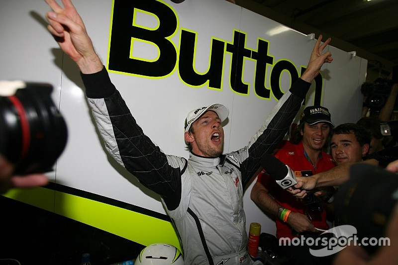 A tündérmese beteljesedett, Jenson Button világbajnok lett a Brawnnal