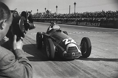 GALERIA: Primeira campeã, relembre história da Alfa na F1