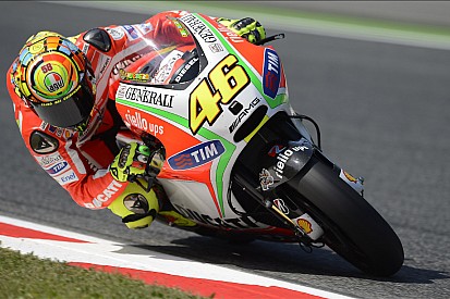 Rossi: “Mi Ducati no estaba para ganar; Dovizioso lo logró seis veces este año”