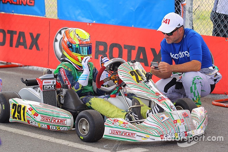 Barrichello gana las 500 Millas de Kart al lado de su hijo