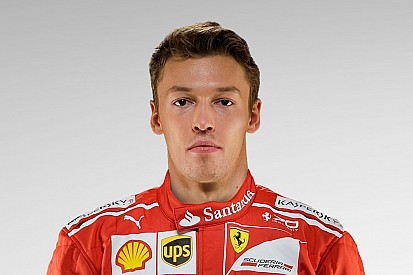 Квят стал пилотом по развитию Ferrari