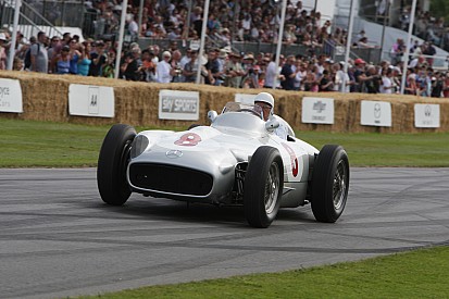 Sir Stirling Moss se retira de la vida pública debido a problemas de salud