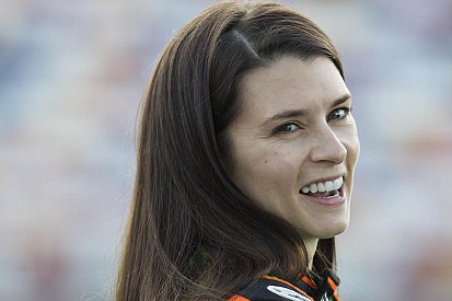 Danica Patrick fecha acordo para correr Daytona 500