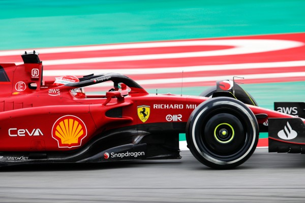 F1-Training Saudi-Arabien: Drei Ferrari-Autos unter den besten Vier