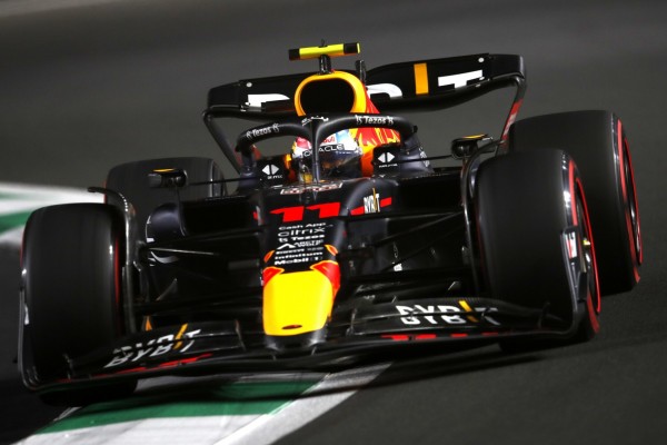 F1-Qualifying Saudi-Arabien: Perez holt erste Pole seiner Karriere!