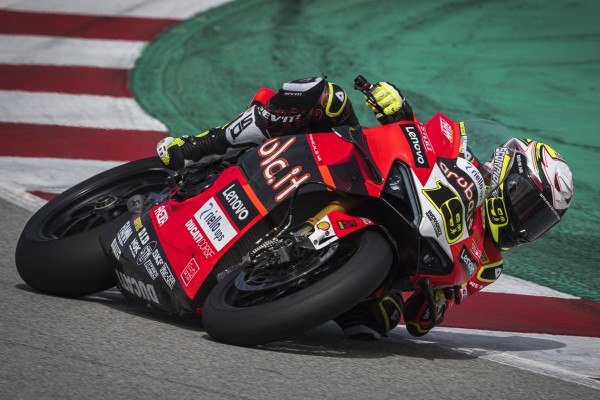 WSBK Aragon Lauf 2: Bautista beschert Ducati den Sieg und die WM-Führung!
