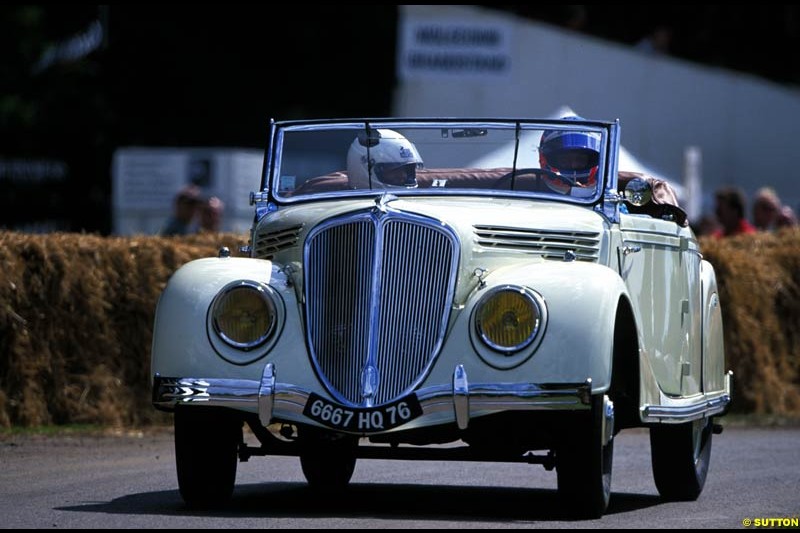 Jenson Button, 1902 Renault, Goodwood Festival of Speed. July 12-14, 2002.