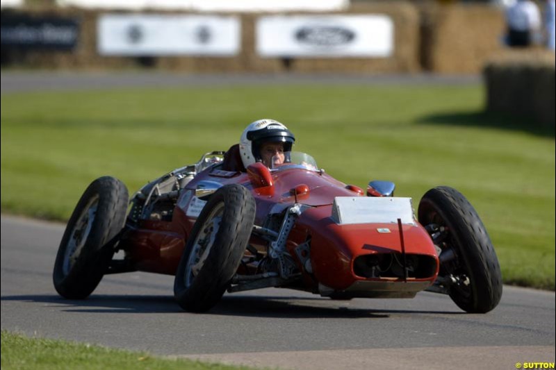 The strange camber car, Goodwood Festival of Speed. July 12-14, 2002.