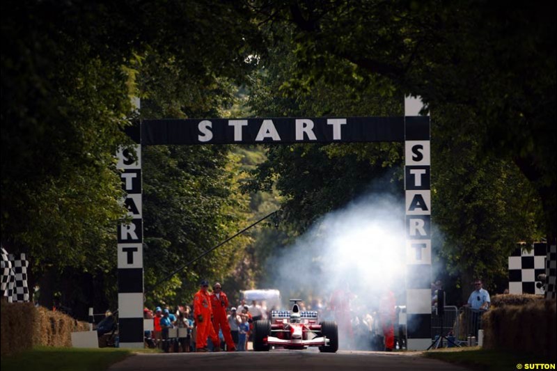 Allan McNish, Toyota TF102, Goodwood Festival of Speed. July 12-14, 2002.