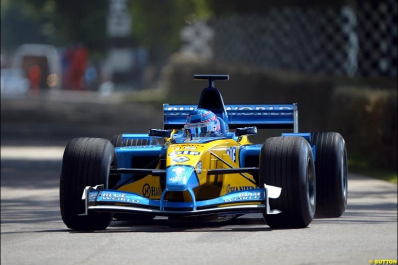 Jenson Button, Renault, Goodwood Festival of Speed. July 12-14, 2002.