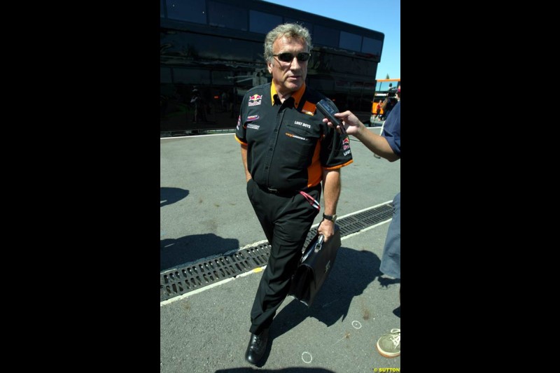 Tom Walkinshaw, Arrows, goes home. Saturday, French Grand Prix, Magny Cours, France, July 20th 2002.
