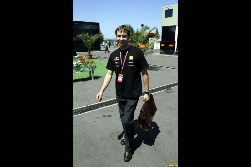 Heinz Harald Frentzen, Arrows, goes home. Saturday, French Grand Prix, Magny Cours, France, July 20th 2002.