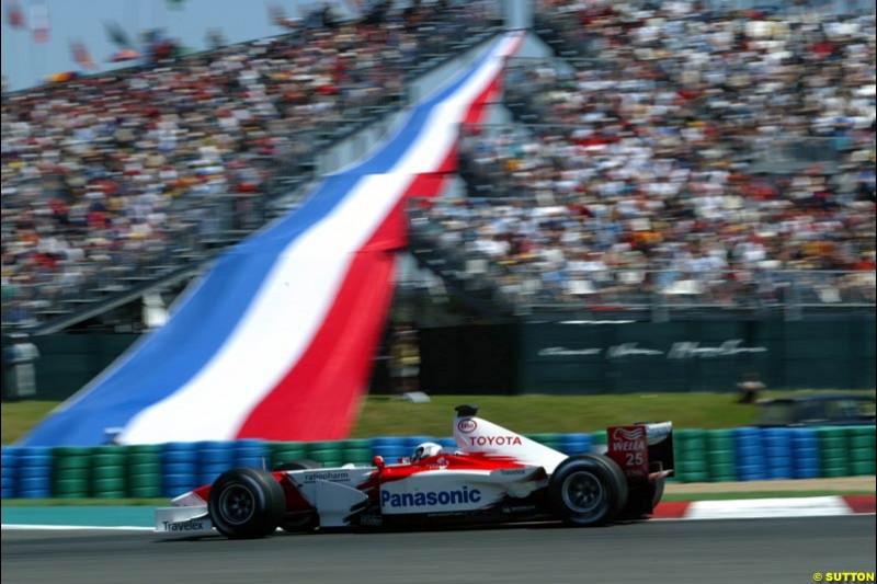 Mika Salo, Toyota, Qualifying, French Grand Prix, Magny Course, France, July 20th 2002.