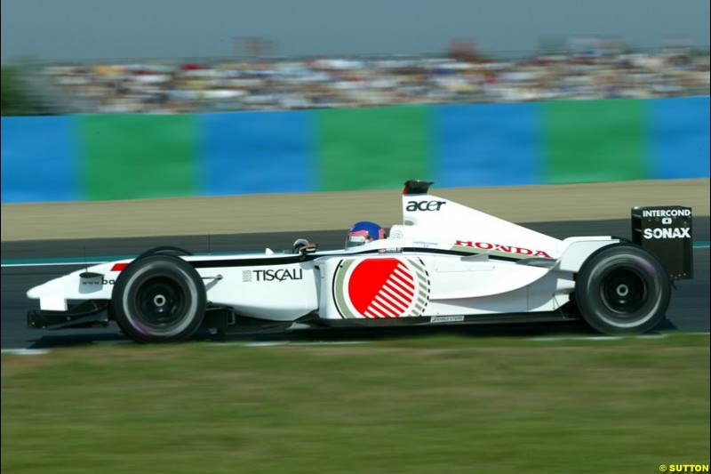 Jacques Villeneuve, BAR, Qualifying for the French Grand Prix, Magny Cours, France, July 20th 2002.