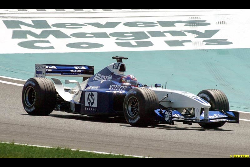 Juan Pablo Montoya, Williams. Qualifying for the French Grand Prix, Magny Cours, France, July 20th 2002.