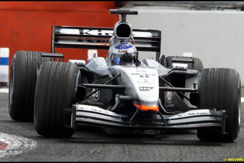 Kimi Raikkonen, McLaren, French Grand Prix, Magny Cours, France, July 21st 2002.