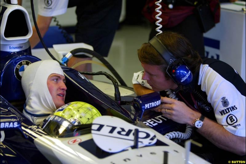 Ralf Williams with a Williams engineer, during Saturday Free Practice. German Grand Prix, Hockenheim, Germany, July 27th 2002.