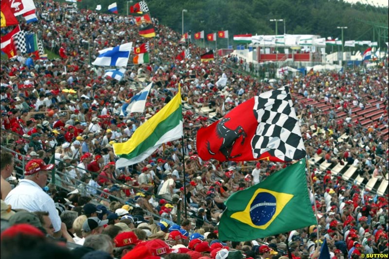 The Fans. Qualifying, Hungarian Grand Prix, Budapest, August 17 2002.