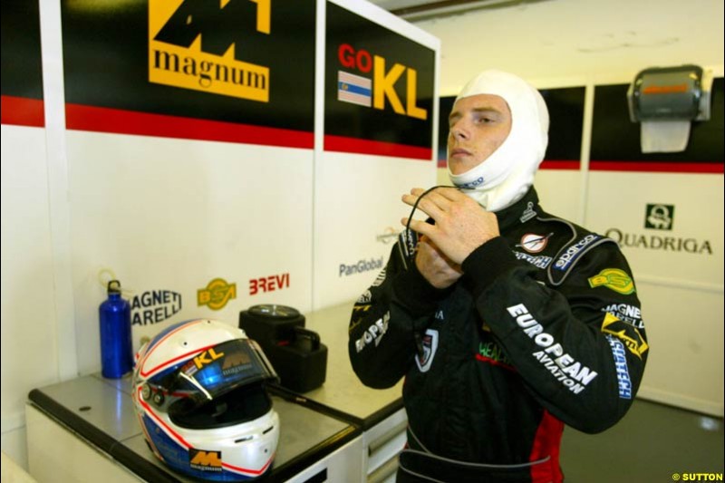 Anthony Davidson, Minardi, during Qualifying, Hungarian Grand Prix, Budapest, August 17 2002.