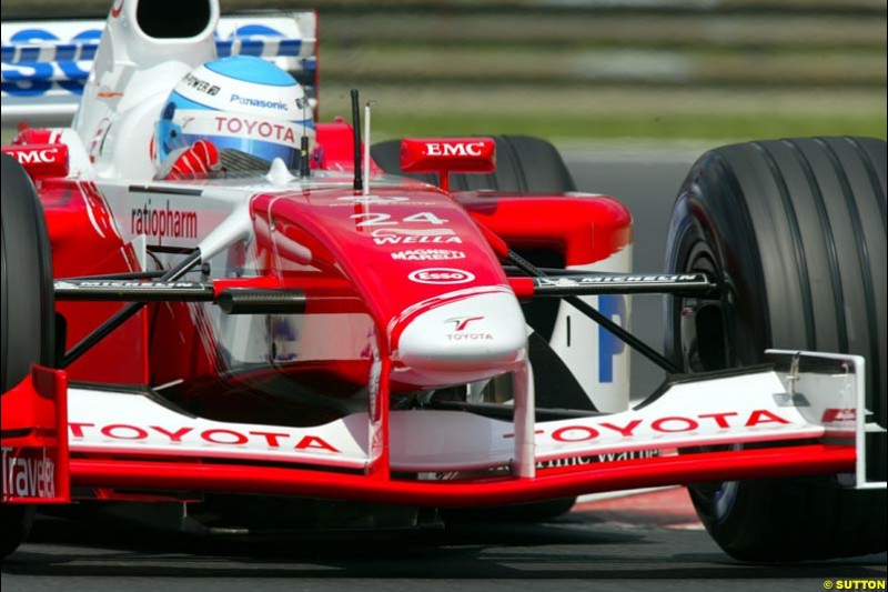 Mika Salo, Toyota, during Qualifying, Hungarian Grand Prix, Budapest, August 17 2002.