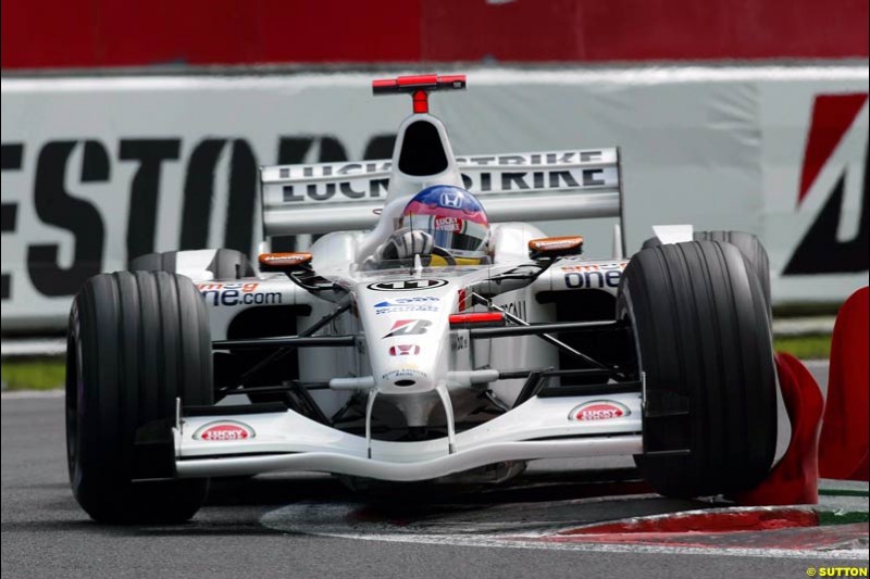 Jacques Villeneuve, British American Racing, during Qualifying. Belgian Grand Prix, Spa-Francorchamps, Belgium, August 31st 2002.