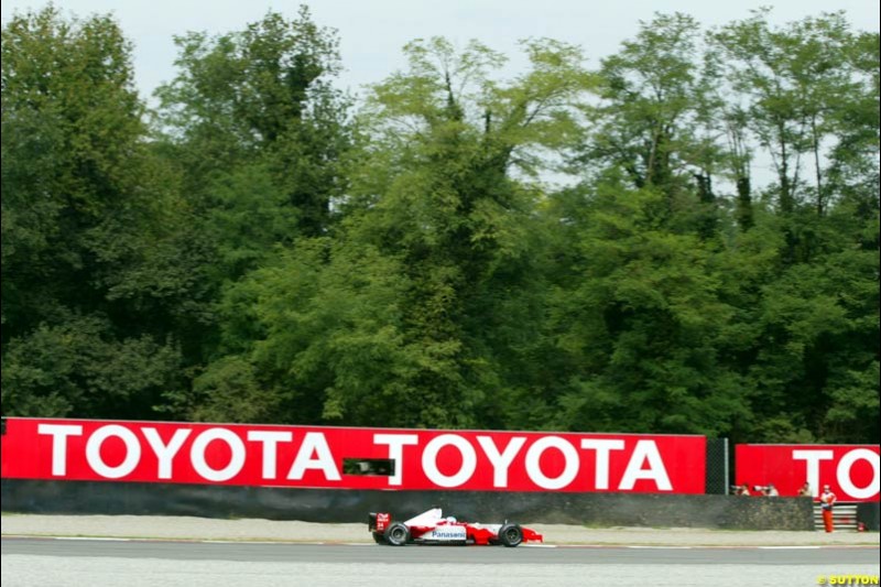 Friday Free Practice. Italian Grand Prix, Monza, Italy. September 13th 2002.