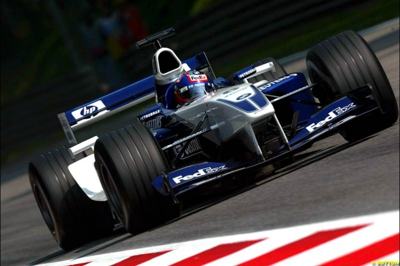 Juan Pablo Montoya, Williams, during Qualifying. Italian Grand Prix, Monza, Italy. September 14th 2002.